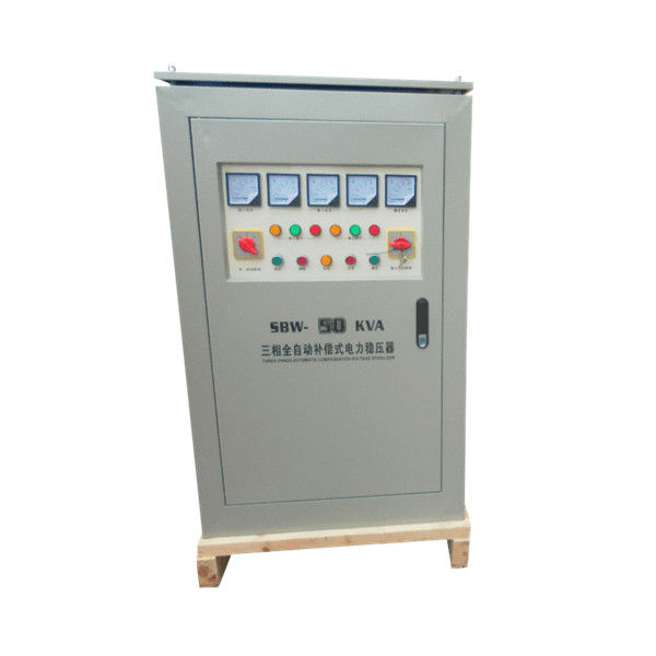 50KVA Ac ควบคุมแรงดันไฟฟ้าอัตโนมัติสามเฟส 380V 400V ปรับแต่ง