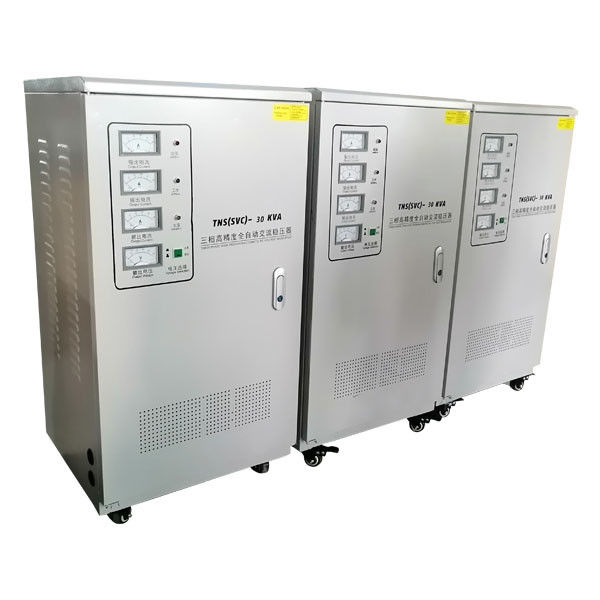 อุปกรณ์ไฟฟ้า Avr ควบคุมแรงดันไฟฟ้าอัตโนมัติความจุ 30KVA ประสิทธิภาพการทำงานสูง